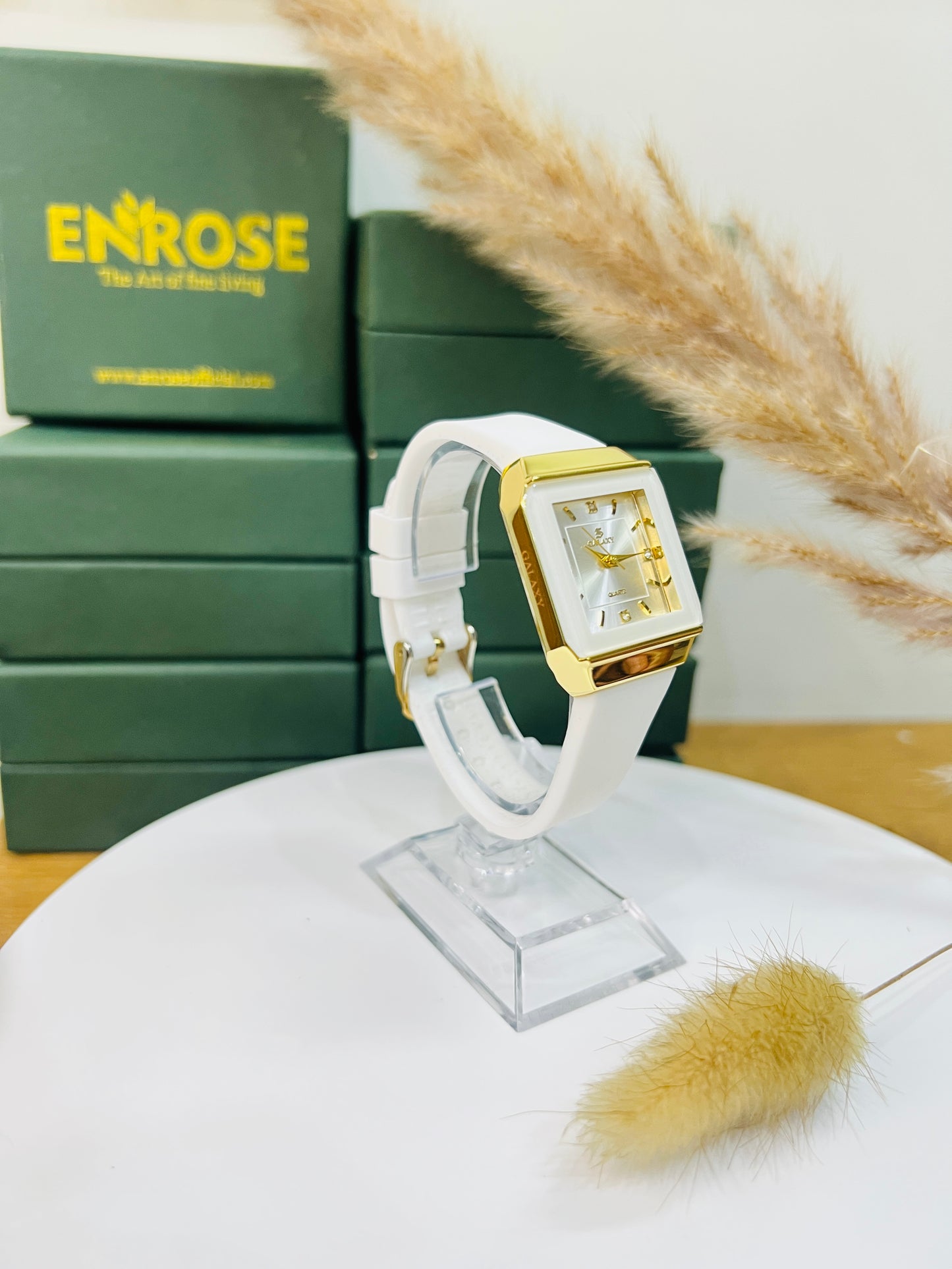 PREMIUM Gold-Tone Ladies Watch
